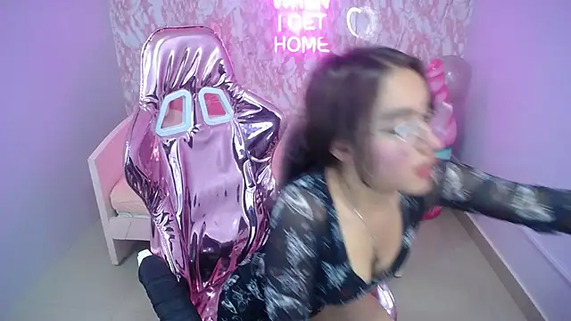 kassandra ch  online show from January 2025 04:19:01 PM