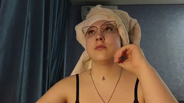 HotBrandyX online show from April 2026 12:24:01 PM