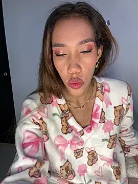 zoe storm online show from December 2025 01:12:02 AM