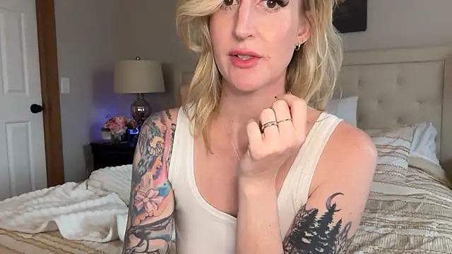 Officiallyonlytams online show from November 2025 05:12:02 PM