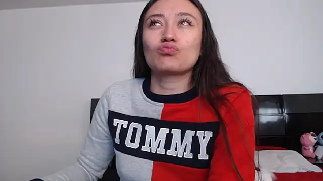 Snapshot of Elsa-bad chatting on February 2025 12:17:02 PM Elsa-bad online show from February 2025 12:17:02 PM