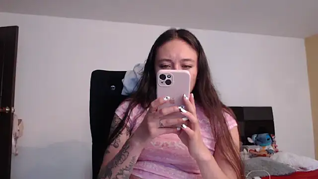 Snapshot of Elsa-bad chatting on February 2025 12:04:02 PM Elsa-bad online show from February 2025 12:04:02 PM