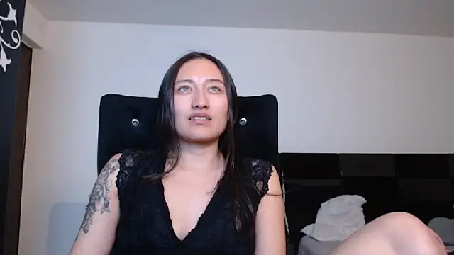 Snapshot of Elsa-bad chatting on March 2025 01:42:02 AM Elsa-bad online show from March 2025 01:42:02 AM