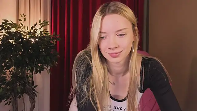 katt  y online show from November 2025 05:09:02 AM