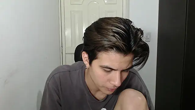 Snapshot of Dha_lia0 chatting on January 2025 07:38:02 AM Dha lia0 online show from January 2025 07:38:02 AM