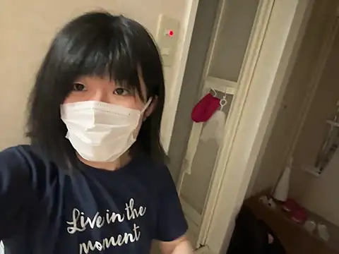 Snapshot of riri_riri_jp chatting on June 2026 10:52:01 AM riri riri jp online show from June 2026 10:52:01 AM