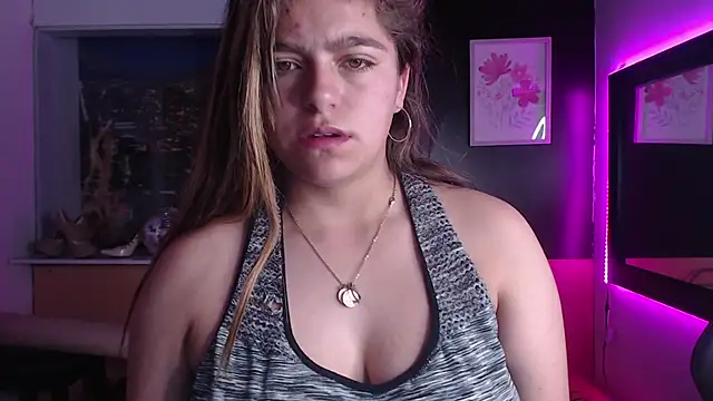 Kitten Cam online show from October 2025 06:22:02 AM