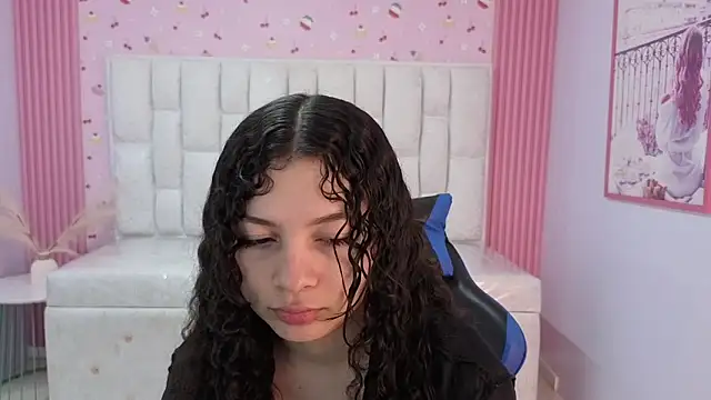 shalon diaz s online show from February 2026 01:05:02 PM