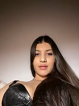 Snapshot of hdhehrv chatting on February 2025 03:52:02 AM hdhehrv online show from February 2025 03:52:02 AM