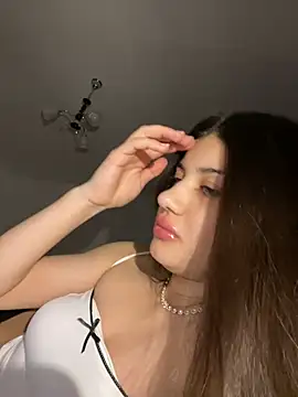 Snapshot of hdhehrv chatting on February 2025 12:06:01 AM hdhehrv online show from February 2025 12:06:01 AM