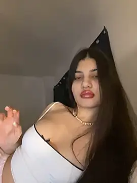 Snapshot of hdhehrv chatting on February 2025 07:19:02 PM hdhehrv online show from February 2025 07:19:02 PM