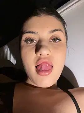 Snapshot of hdhehrv chatting on February 2025 10:52:02 PM hdhehrv online show from February 2025 10:52:02 PM