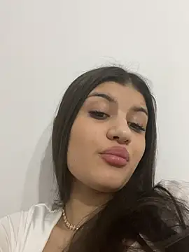 Snapshot of hdhehrv chatting on February 2025 12:21:02 AM hdhehrv online show from February 2025 12:21:02 AM