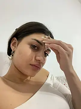 Snapshot of hdhehrv chatting on February 2025 07:15:02 AM hdhehrv online show from February 2025 07:15:02 AM