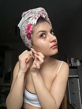 Snapshot of hdhehrv chatting on March 2025 05:23:02 AM hdhehrv online show from March 2025 05:23:02 AM