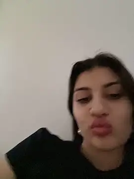 Snapshot of hdhehrv chatting on March 2025 02:21:01 PM hdhehrv online show from March 2025 02:21:01 PM