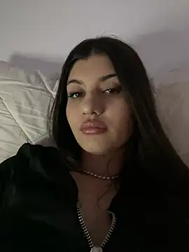 Snapshot of hdhehrv chatting on March 2025 07:37:02 PM hdhehrv online show from March 2025 07:37:02 PM