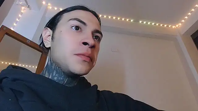 Snapshot of jord4nn__ chatting on January 2025 04:13:01 AM jord4nn online show from January 2025 04:13:01 AM