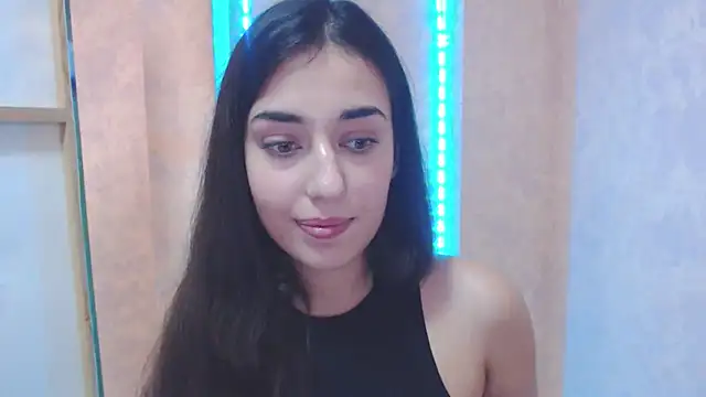Lovelllyy online show from January 2025 01:25:02 PM