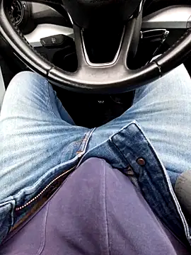 Nzino1983 online show from April 2026 04:52:01 PM