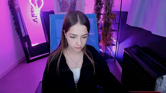 PamBeesly online show from March 2025 11:16:01 AM