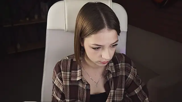 PamBeesly online show from September 2025 09:00:01 AM