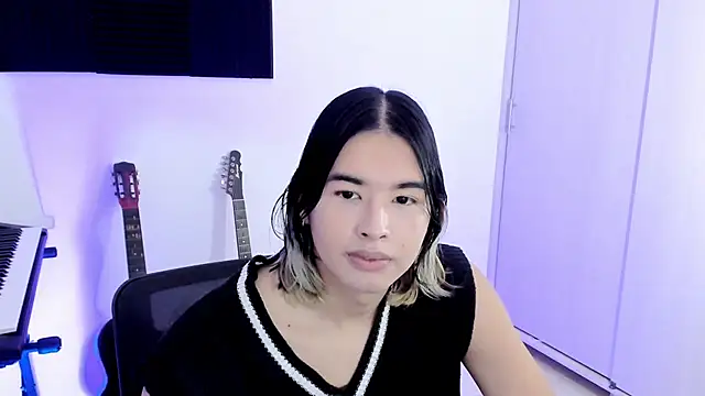 Snapshot of JordiWilld chatting on October 2025 04:37:01 AM JordiWilld online show from October 2025 04:37:01 AM