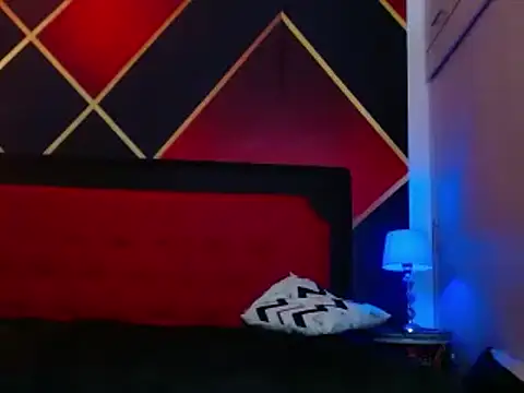 Cristian white online show from February 2025 06:53:01 PM