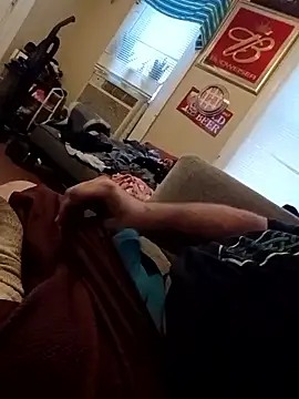 Rcraigue4 online show from October 2025 08:31:01 PM