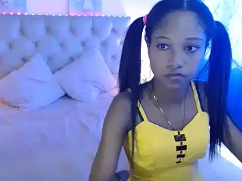 Snapshot of LITTLEDOLLHOT chatting on January 2025 06:23:01 PM LITTLEDOLLHOT online show from January 2025 06:23:01 PM