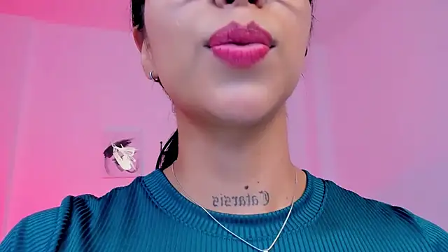 sophierooy22 online show from November 2025 03:45:01 PM