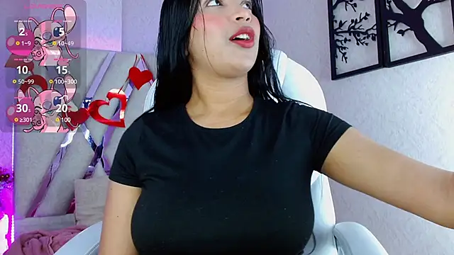 Sophia waalker  1 online show from March 2025 11:28:01 AM