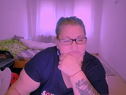 mayamayx online show from November 2025 10:06:01 AM