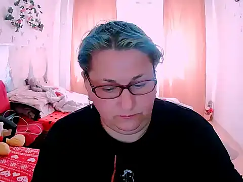 Snapshot of mayamayx chatting on May 2026 08:08:01 AM mayamayx online show from May 2026 08:08:01 AM