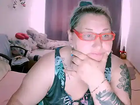 Snapshot of mayamayx chatting on July 2026 09:15:01 AM mayamayx online show from July 2026 09:15:01 AM