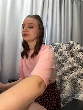 Snapshot of LillyFan-X chatting on May 2026 04:10:02 AM LillyFan-X online show from May 2026 04:10:02 AM
