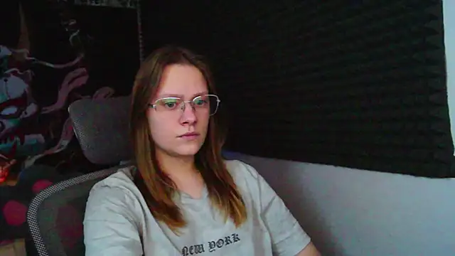 Snapshot of TessaSwans chatting on February 2025 03:28:02 PM TessaSwans online show from February 2025 03:28:02 PM