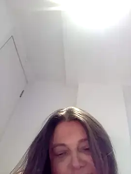 Snapshot of HotHornyEmmaX chatting on February 2025 03:50:01 PM HotHornyEmmaX online show from February 2025 03:50:01 PM