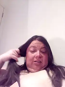 Snapshot of HotHornyEmmaX chatting on February 2025 05:37:01 AM HotHornyEmmaX online show from February 2025 05:37:01 AM