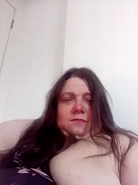 Snapshot of HotHornyEmmaX chatting on February 2025 06:16:01 PM HotHornyEmmaX online show from February 2025 06:16:01 PM