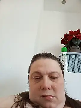 Snapshot of HotHornyEmmaX chatting on May 2026 11:18:01 AM HotHornyEmmaX online show from May 2026 11:18:01 AM