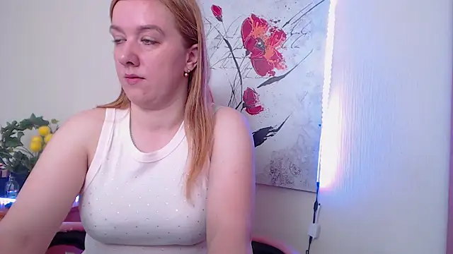 Snapshot of MarthaSimons chatting on June 2026 04:13:02 AM MarthaSimons online show from June 2026 04:13:02 AM