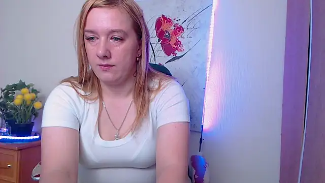 Snapshot of MarthaSimons chatting on June 2026 04:04:02 AM MarthaSimons online show from June 2026 04:04:02 AM