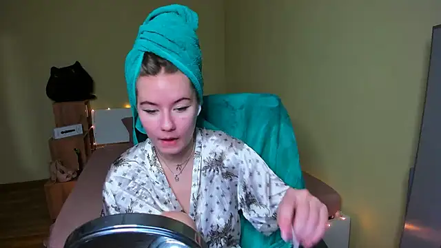 EmilyPaw online show from February 2025 10:35:02 AM