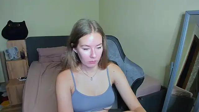 EmilyPaw online show from September 2025 08:14:01 AM