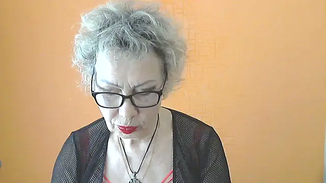 NessyJenixs online show from April 2026 06:24:01 AM