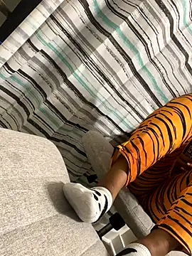 theprettysoles online show from November 2025 07:10:02 AM