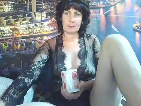 Laura Kiss online show from September 2025 04:06:02 PM