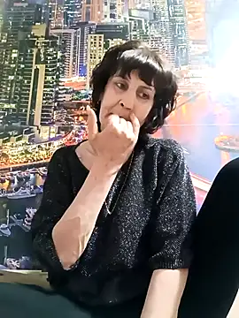 Laura Kiss online show from April 2026 02:57:01 PM