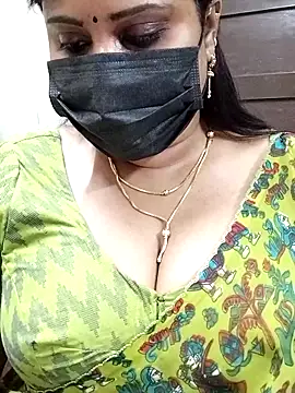 Queenflowerr online show from February 2025 03:39:02 AM